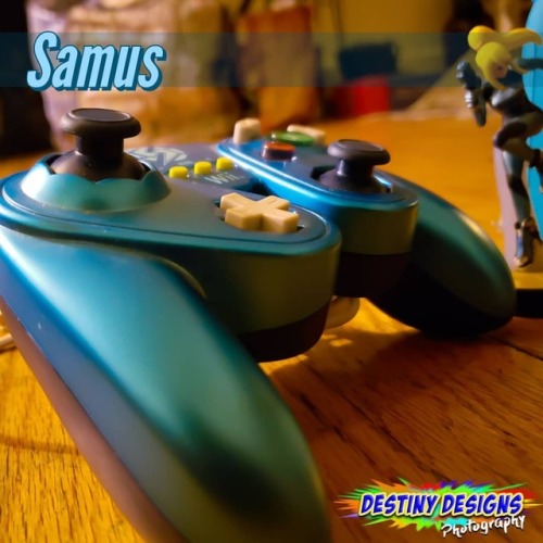 Love my Zero Suit Samus Wii Mote Gamecube Controller! Best way to play Metroid Prime Trilogy! #desti