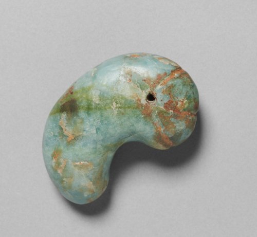 Comma-shaped Jade, 400s, Cleveland Museum of Art: Korean ArtJade has historically been associated wi