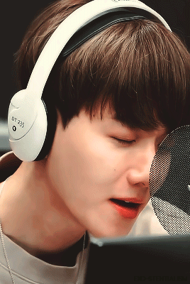 exo-stentialism:  Candy (sexy version!) ♡ KBS Cool FM Volume Up 200605