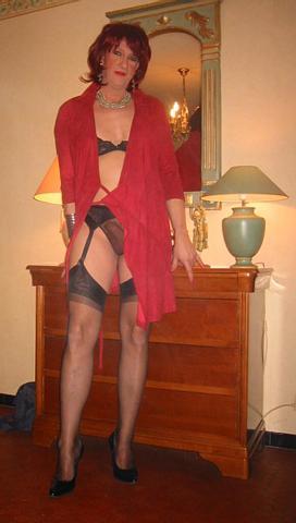 captaintoniuniverse:  carnaldesireworld:  girdleluv:  ðŸ’‹ðŸ’‹ðŸ’‹ðŸ‘…ðŸ‘…ðŸ‘…