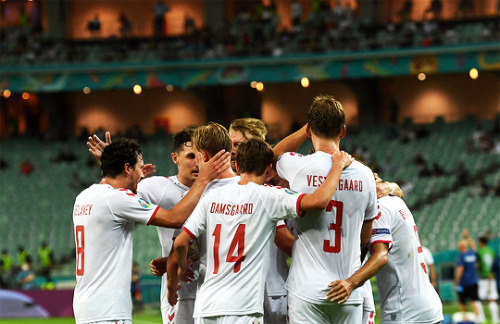 Kasper Dolberg celebrates his goal during the match vs. Czech Republic