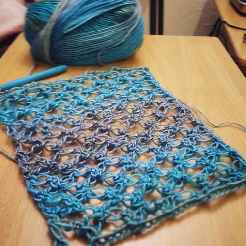 cascadiacrochet:  I said earlier this week I wouldn’t start another project until I finished all my others, yet here we are another #wipwednesday and a new #wip. I found an awesome new stitch and it’s really cool! 14/365 #crochet #crochetersofinstagram