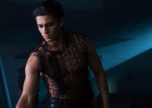 EMILIO SAKRAYATribes Of Europa (1x04)