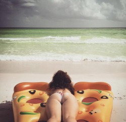 hipsterblud:  Ready for beach please