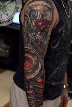 thatattoozone:    Oleg Kolomiets  