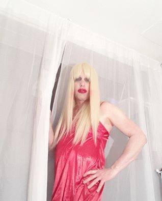 exposeolle:A newbie and a real playerLove to be locked in eternal lust with sissy.