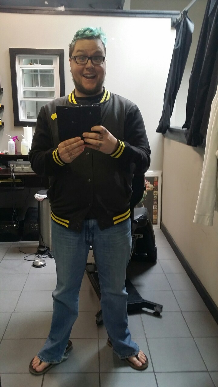 bearswithantlers:  Work selfie! Doing a few things on my day off to catch up and