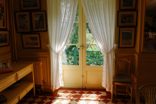 thegestianpoet:Claude Monet’s home in Giverny 