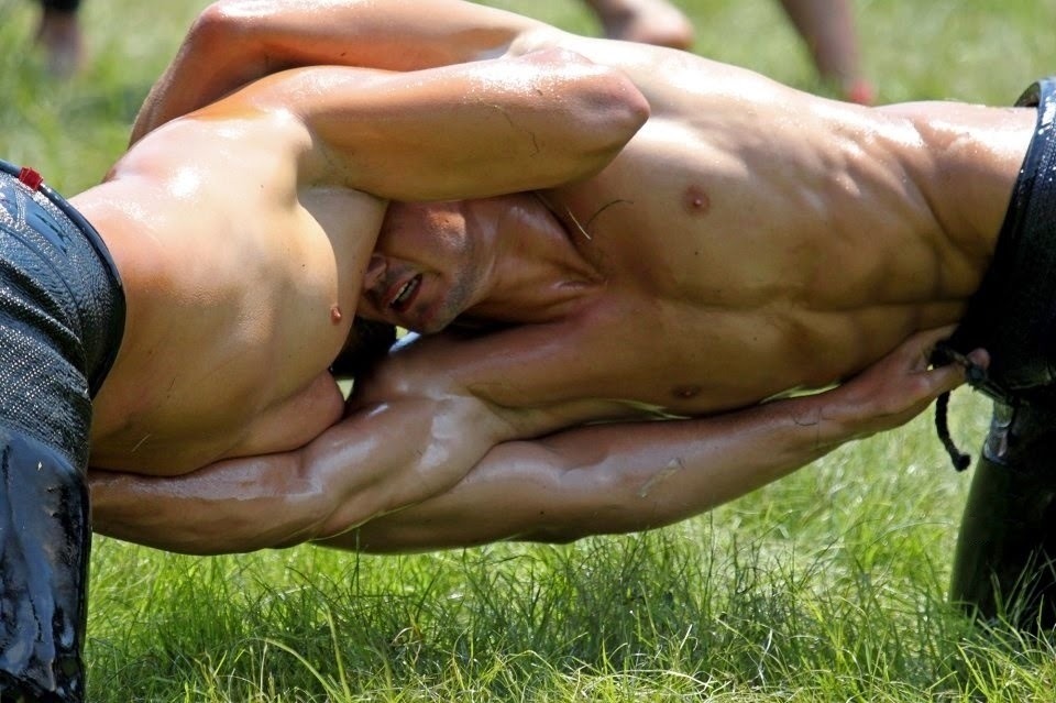 Female turkish oil wrestling