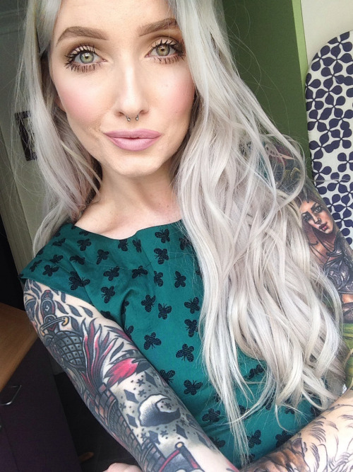 alternative-grunge-girls:  ♡alternative babes♡