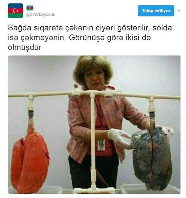 Sağda sigarete çekenin...