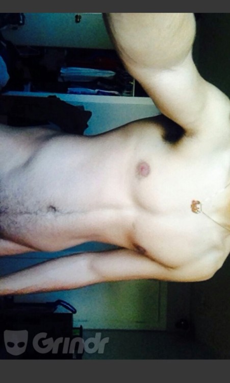 txsmales:  Houston,TX http://txsmales.tumblr.com Submit more nudes of texas men or yourself to txsmales@gmail.com