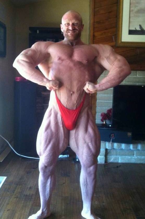 gerske:  The hulking mass of Brandon Lyons (gotta love the load-bearing posers)