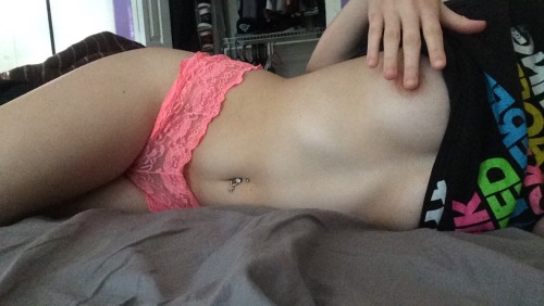 Sex bbygrlkitten:  Good morning, feeling pink pictures