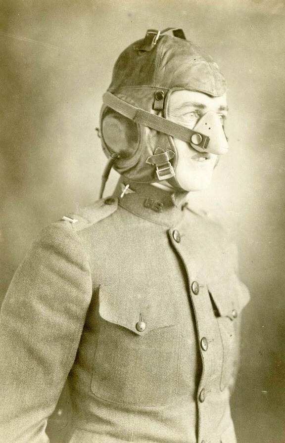 Masque à oxygène pour aviateur, 1919.