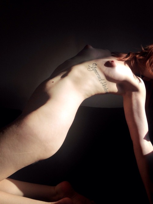 awaitingthegreatcollapse:  Couldn’t decide between the original and the edited version, so have them both^^