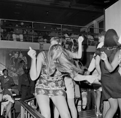 my-retro-vintage:Whisky a Go Go, Sunset Strip, Los Angeles, California.  1966