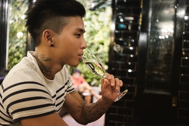 merlionboys:Tattoo Tuesday?Even bad boys smile too. But I think he’s not bad. Cute.