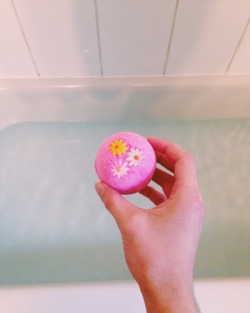 michelle-ellis:  Bath time 💟