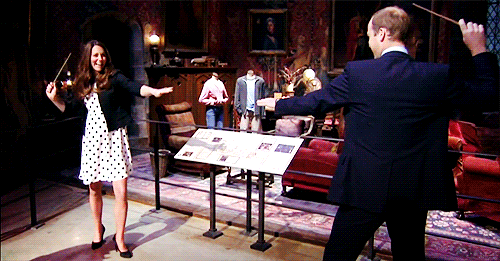 erinwert:bewitchthemind:Kate Middleton and Prince William fighting a wizard’s duel during their tour