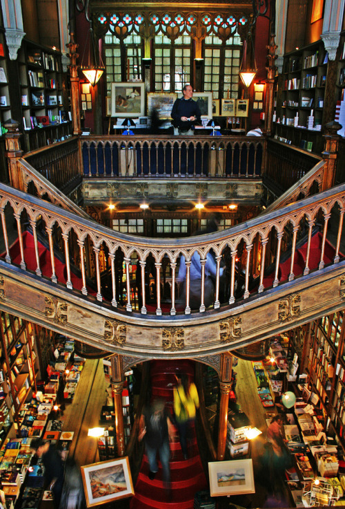 Livraria Lello - a marvellous bookshop in Porto (Portugal) that inspired the grand staircase of Hogw