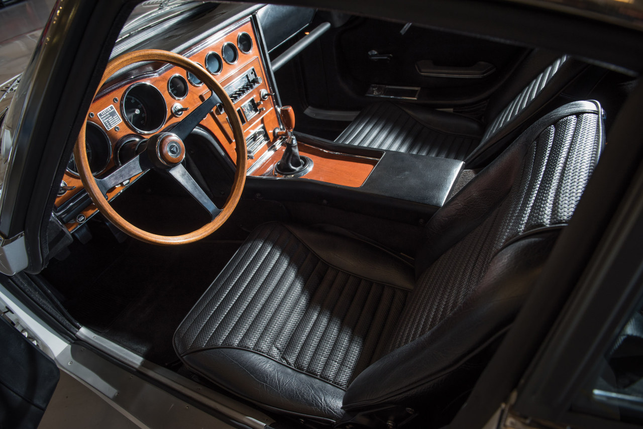 chromjuwelen:  1967 Toyota 2000GT. Via @silodrome. 