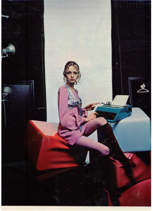 Twiggy and the Olivetti Studio 45 (1969)