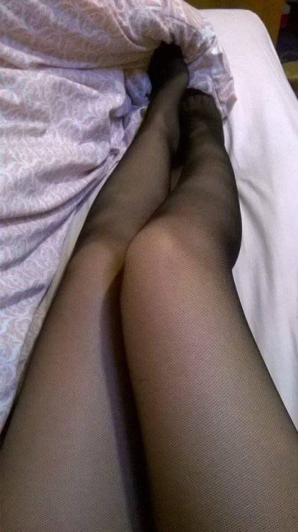 jennyslegs: My first post, be kind❤ Gorgeous legs in delicious tights, Hope its not your first and l