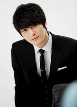 ilovekimjaejoong:  Suit appreciation 