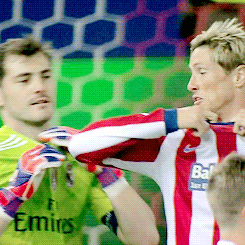 concretar: Iker and Fernando exchange jerseys after the match vs. Atletico | April 14th, 2015