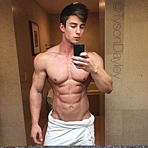 fitmen1:  Fitmen1 Tyson Dayley 