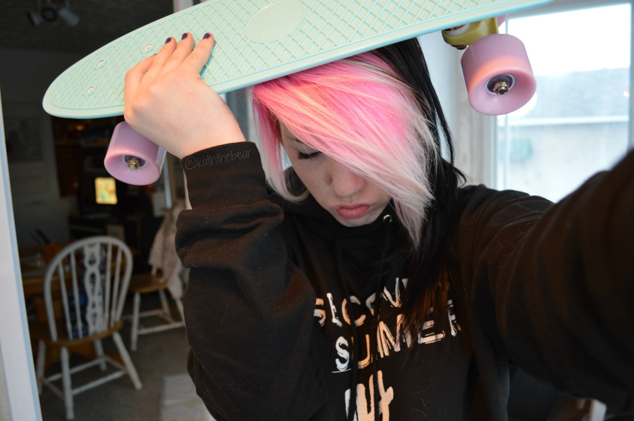 kaththebear:  new pastel penny that matches my pastel hair  &lt;3 