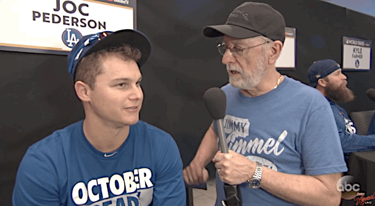 gfbaseball:  Jimmy Kimmel’s Dad at World Series Media Day