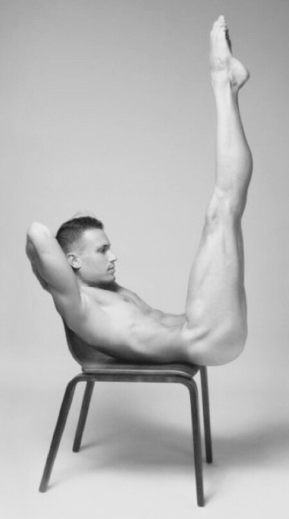 lille-jo:  Love new ways to bend a boys body …
