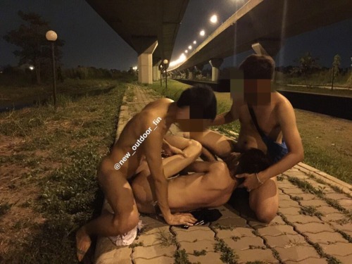 6sg: sgboiboi2: lolongi: fimeim: B 한국은 아니네 Outdoor fun I’d stop to watch, too.6sg.tumblr.c