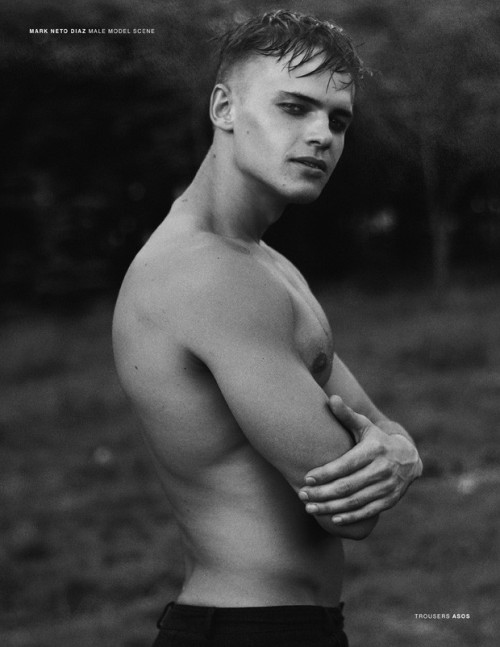 little-ger:    Poise Control ft Maxim by Mark Neto Diaz  