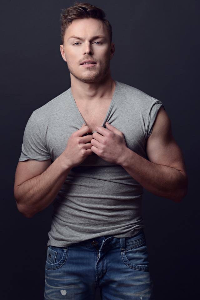 hotsexymenxxx:  Andrew Hayden-Smith 