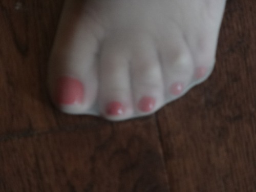 Wife’s toes