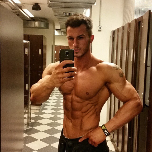 lumbrjax:  Instagram user @andremerzdorf http://ift.tt/1jG6DG9
