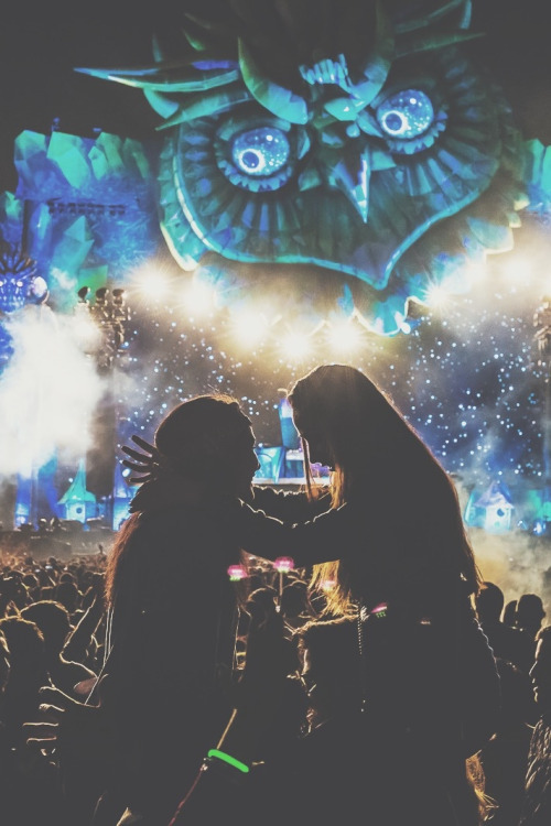 hardwelltr:  https://twitter.com/hardwellTR