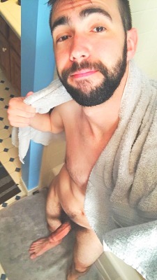 theromoguy:  Fresh out of the shower! ☺️