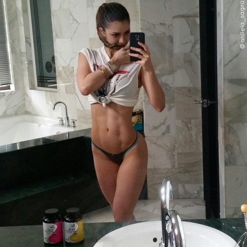 chuckg2:  Anllela Sagra