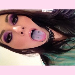 Gingerbimbo:  Bimborules:  Lunackitsuen:  This Makeup Was So Fucking Hot  Tongue