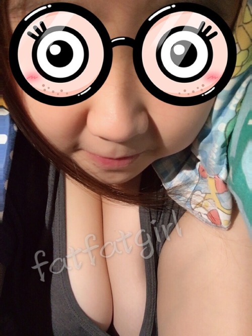 fatfat-girl: 2.6.2018 回顧一下可愛的我～ 嘻嘻～