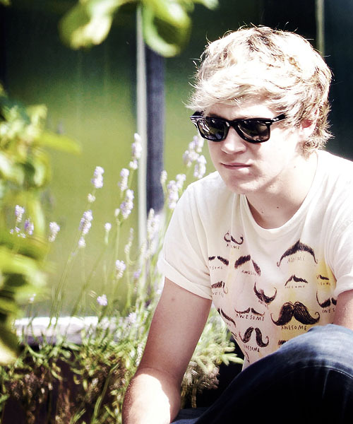   I've been roaming around, always looking down at all I see... (x)  