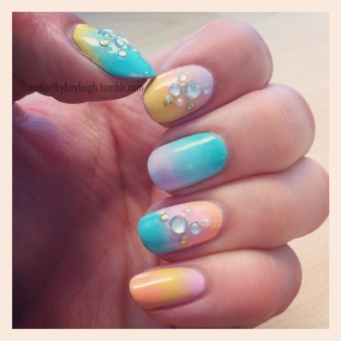 nailartbykayleigh:
“Multi gradients and stones! Inspired by Es nail!
”