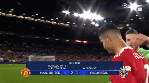 Football Trash Blog — Manchester United vs Villarreal post match hugs