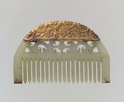 ancientpeoples:  Nephrite jade and gold comb China, Eastern Han dynasty (25–220 AD); 5 x 7.5 cm (2 x 3in) Source: The Metropolitan Museum of Art 