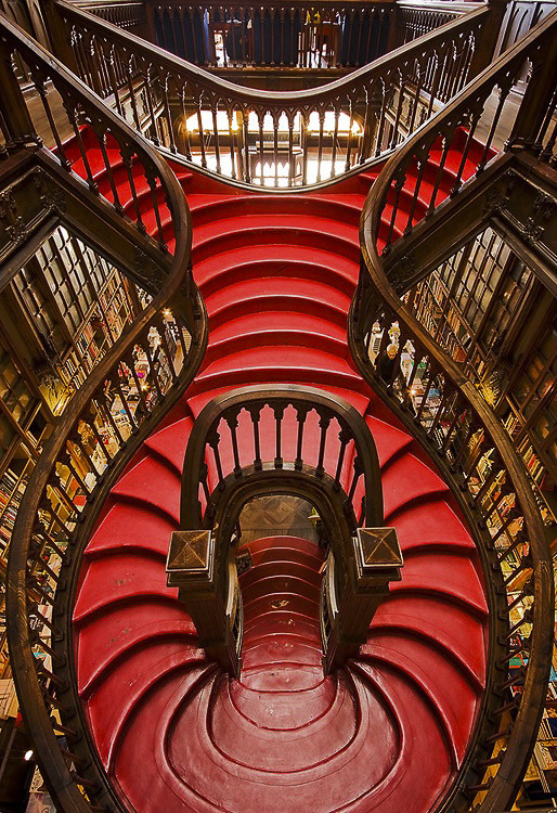 cafesblog:  Lello Bookstore, Oporto
