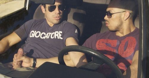 savvyifyanasty:  rapture101:  FOLLOW: http://rapture101.tumblr.com/  > hot!  